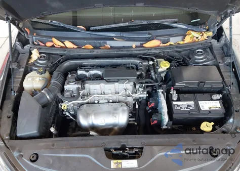 2015 Chrysler 200 Lx z USA, uszkodzony, nr VIN 1C3CCCFB0FN629529